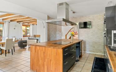 Single house 8 rooms - image - 4