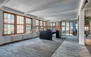 Office - image - 11
