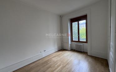 Bureau - image - 1