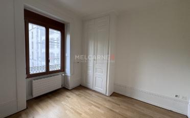 Bureau - image - 2