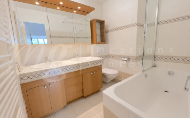 Apartment 8 rooms - image - 9