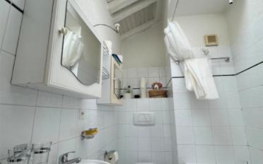 Apartment 4 rooms - image - 4