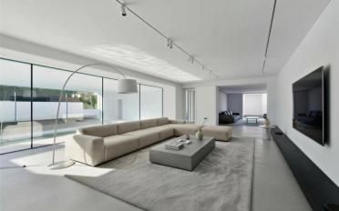 Einfamilienhaus 10.5 Zimmer - image - 1