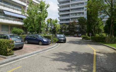 offener Parkplatz ein Zimmer - image - 5