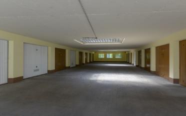 offener Parkplatz ein Zimmer - image - 3