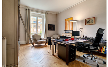 Bureau - image - 2