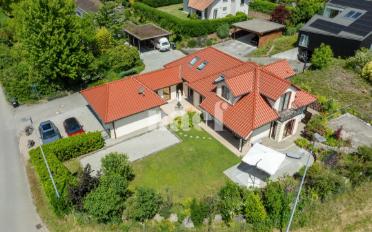 Villa 8.5 Zimmer - image - 1