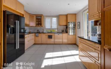 Villa 9.5 Zimmer - image - 12