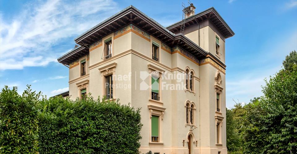 Rare : maison de maître rénovée, 3 appartements ou villa familiale