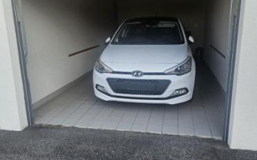 Single garage - image - 2