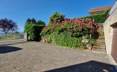 Villa 7.5 Zimmer - image - 1