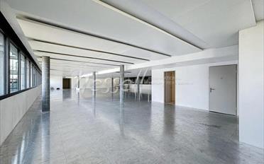 Office - image - 4