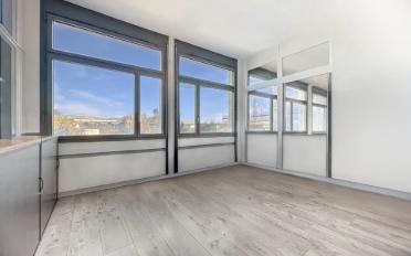 Office - image - 11