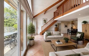Attic flat 6 rooms - image - 5