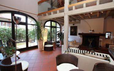 Villa - image - 3