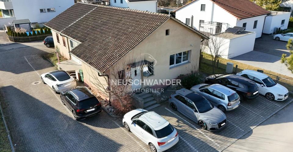 Atelier à transformer en une maison familiale à Bassecourt à vendre