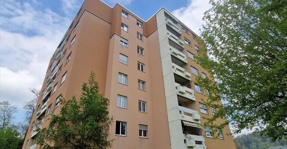 A Porrentruy bel appartement de 4.5 pièces avec ascenseur et balcon