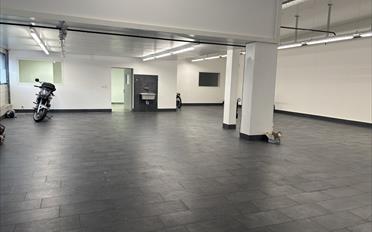 Gewerbe 8 Zimmer - image - 4
