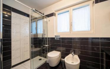 Villa 7.5 Zimmer - image - 6
