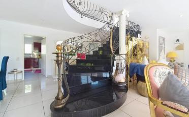 Villa 7.5 Zimmer - image - 7