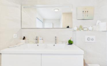 Bifamiliar house - image - 10