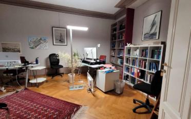 Office - image - 5