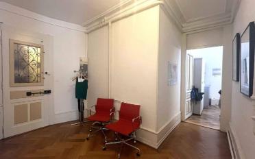 Bureau - image - 1