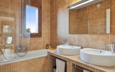 Single house 8 rooms - image - 9