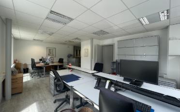 Office - image - 5