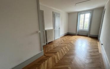 Apartment 4 rooms - image - 2