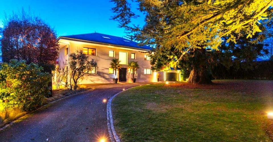 PRESTIGIEUSE VILLA CONTEMPORAINE À CHÊNE-BOUGERIES - UN HAVRE DE LUXE ET DE SÉRÉNITÉ
