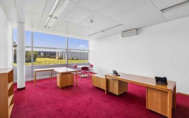 Office - image - 10
