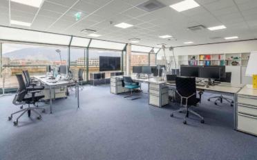 Office - image - 4