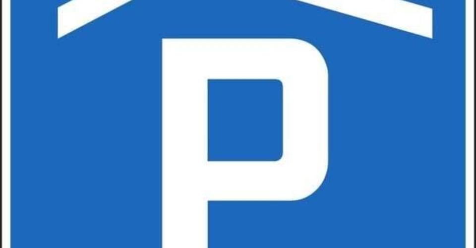Einstellhallenplatz oder Parkplatz gesucht?