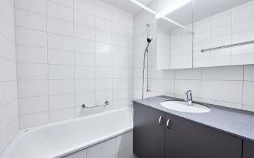 Apartment 4 rooms - image - 8