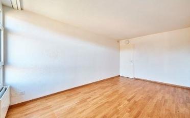 Apartment 4 rooms - image - 4