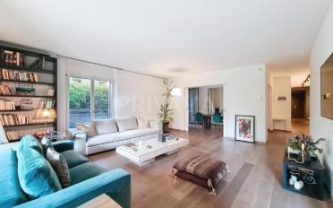 Furnished flat 6 rooms - image - 1
