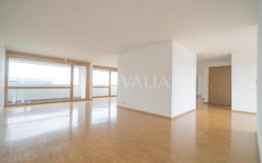 Attic flat 7 rooms - image - 1