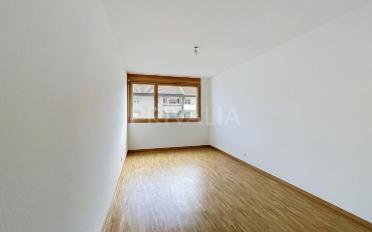Apartment 4 rooms - image - 5