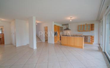 Apartment 6 rooms - image - 2