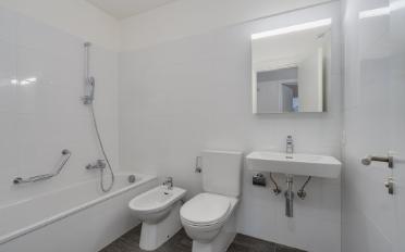 Apartment 4 rooms - image - 8