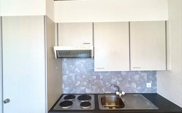 Office - image - 12