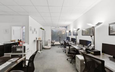Office - image - 11