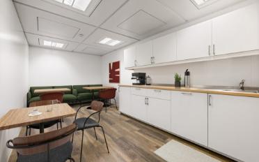 Office - image - 4