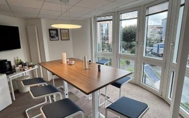 Office - image - 9