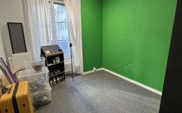 Office - image - 8