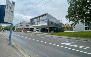 Bureau - image - 1