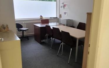 Office - image - 12