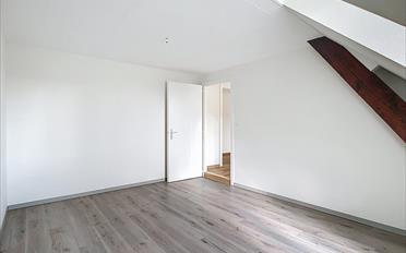 Apartment 4 rooms - image - 8