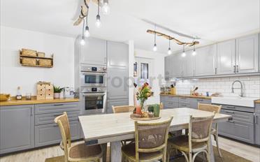 Einfamilienhaus 7.5 Zimmer - image - 1